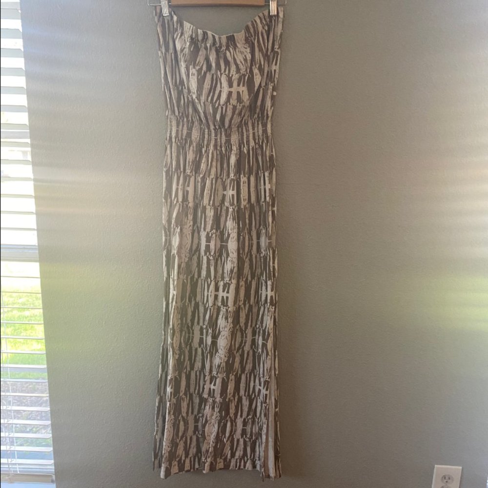 Knit Strapless Dress with side slit